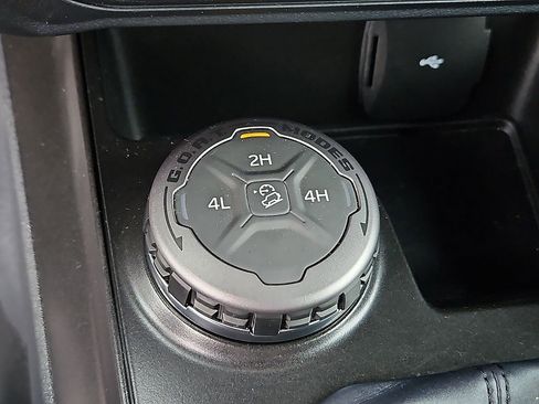 Used 2021 Ford Bronco Black Diamond image 26