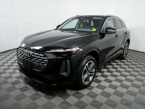 Certified 2025 Audi Q5 Premium w/ Convenience Package image 26