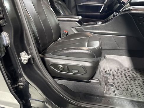 Certified 2024 Jeep Grand Cherokee Limited w/ Luxury Tech Group II image 45