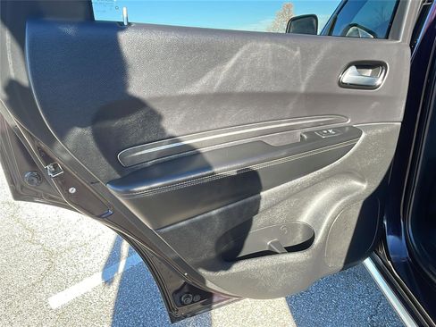 Used 2021 Dodge Durango SXT image 17