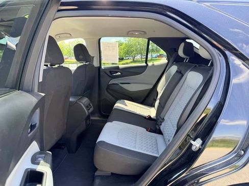 Used 2023 Chevrolet Equinox LS w/ LS Convenience Package AWD/4WD image 8