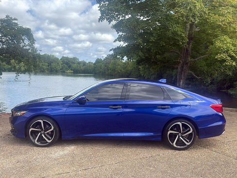 Used 2020 Honda Accord Sport image 10