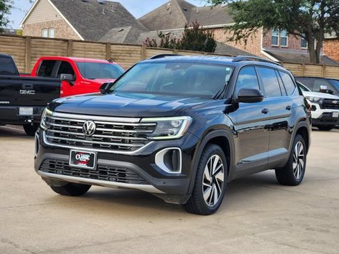 Used 2024 Volkswagen Atlas SE FWD image 12