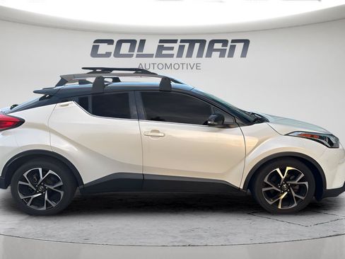 Used 2019 Toyota C-HR Limited FWD image 4