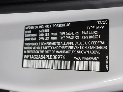 Used 2023 Porsche Macan S AWD/4WD image 57
