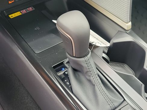 Used 2026 Toyota Camry SE FWD image 27