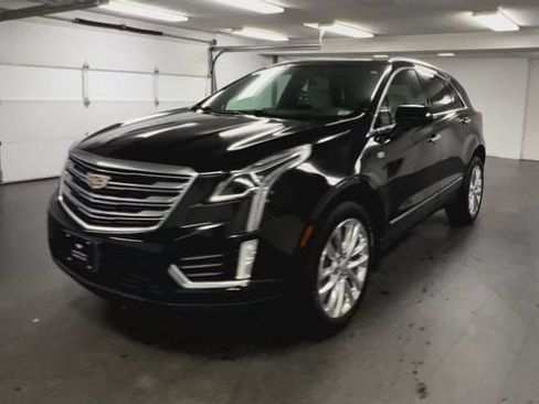 Certified 2019 Cadillac XT5 Premium Luxury FWD image 4