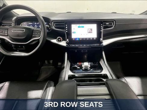 Used 2024 Jeep Wagoneer Series II AWD/4WD image 10