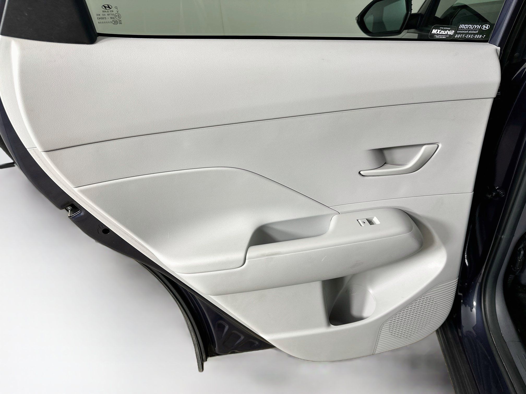 Used 2025 Hyundai Kona SEL AWD/4WD image 25