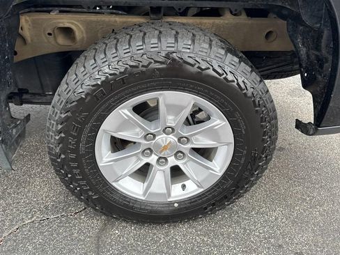 Used 2025 Chevrolet Silverado 1500 LT AWD/4WD image 7