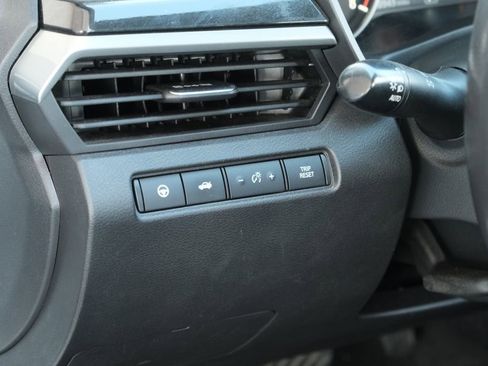 Used 2023 Nissan Altima 2.0 SR FWD image 8
