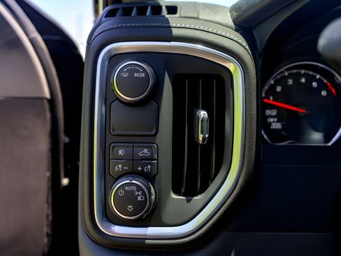 Used 2020 Chevrolet Silverado 1500 RST w/ All-Star Edition RWD image 18
