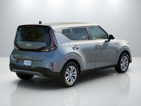 Certified 2025 Kia Soul LX image 7