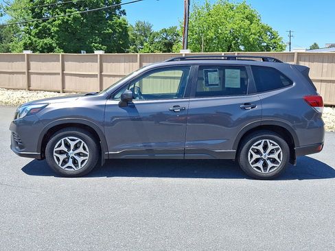 Used 2022 Subaru Forester Premium AWD/4WD image 8