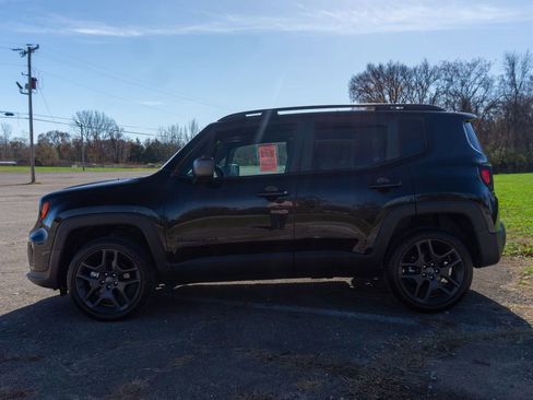 Used 2021 Jeep Renegade Latitude w/ Sun & Sound Group image 9