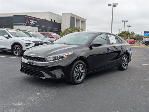 Used 2024 Kia Forte LXS image 2