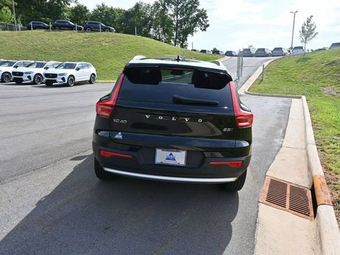 Used 2023 Volvo XC40 B5 Plus w/ Protection Package Premier AWD/4WD image 13