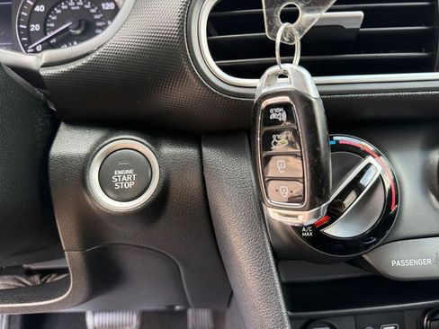 Used 2019 Hyundai Kona SEL FWD image 30