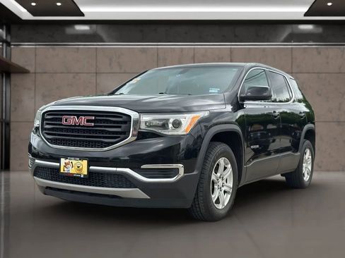 Used 2017 GMC Acadia SLE w/ LPO, Floor Liner Package image 3