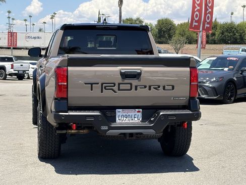 Certified 2025 Toyota Tacoma TRD Pro AWD/4WD image 47