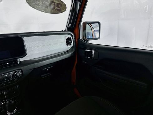 Certified 2025 Jeep Wrangler Sport AWD/4WD image 35