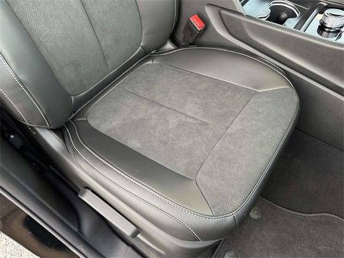 New 2025 Jeep Grand Cherokee Altitude image 14