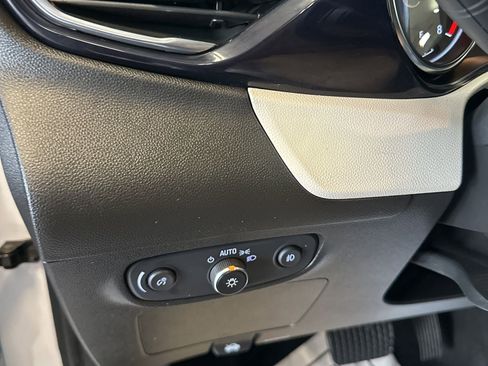 Used 2021 Buick Encore GX Preferred image 29