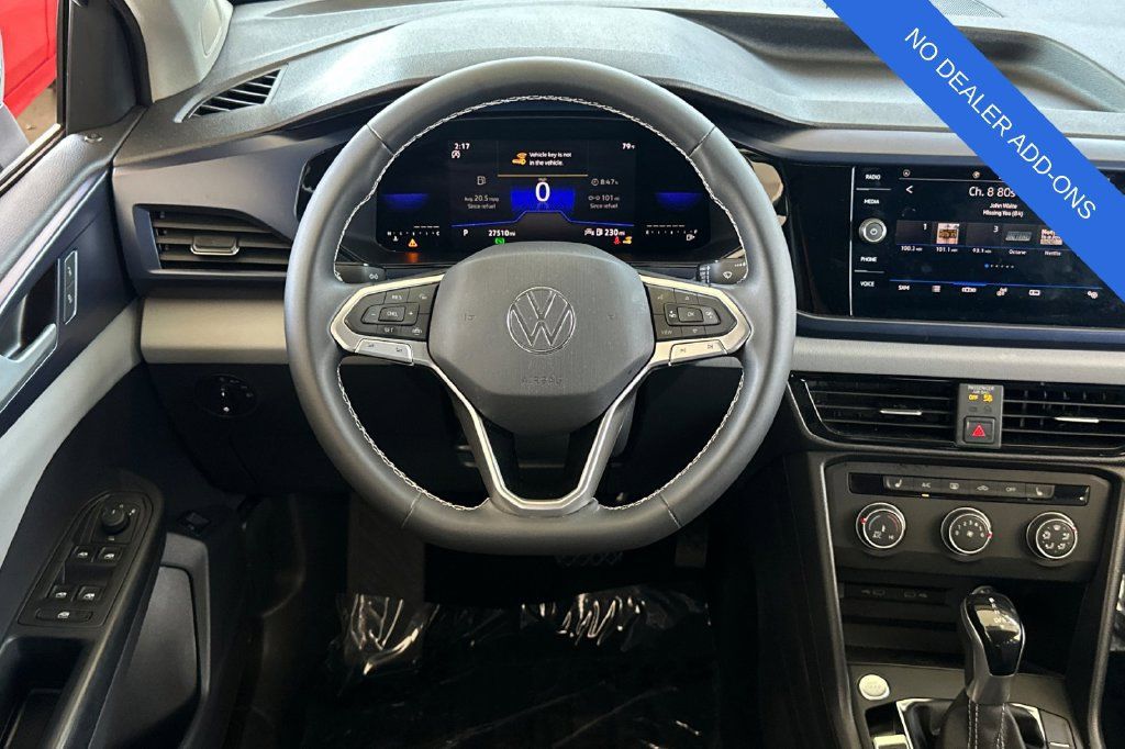 Used 2022 Volkswagen Taos SE FWD image 16
