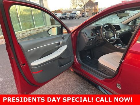 Used 2023 Hyundai Sonata SEL w/ Cargo Package image 4