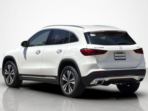 New 2026 Mercedes-Benz GLA 250 4MATIC image 3