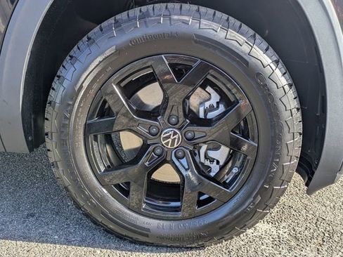 New 2026 Volkswagen Atlas Peak Edition image 10