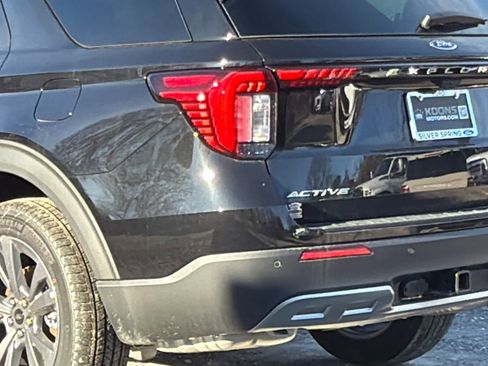 New 2026 Ford Explorer Active w/ Active Comfort Package image 6