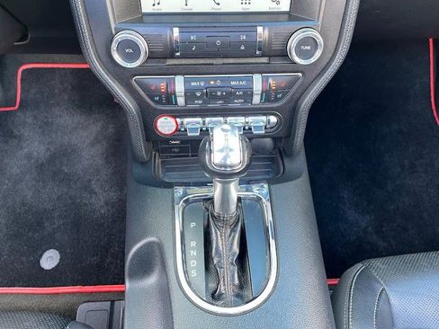 Used 2016 Ford Mustang Premium image 18