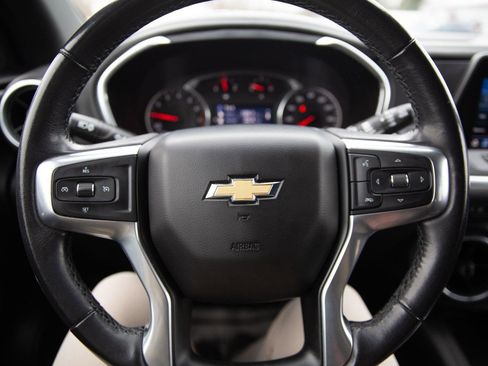 Used 2020 Chevrolet Blazer LT image 11