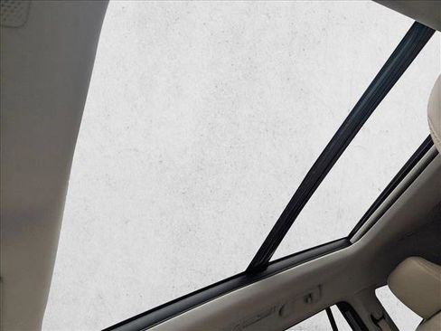 Used 2021 Toyota Highlander Platinum image 18