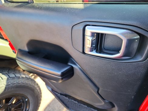 Used 2021 Jeep Wrangler Unlimited Sport image 13