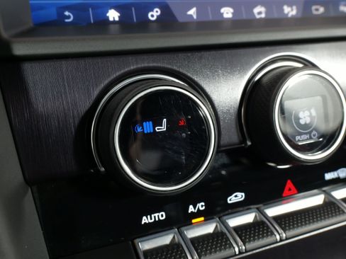 Used 2020 Jaguar F-TYPE Coupe RWD image 50