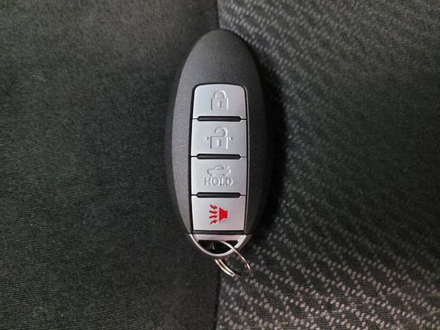 Used 2015 Nissan Pathfinder SV image 32