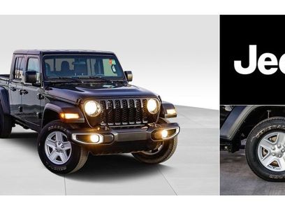 Used 2023 Jeep Gladiator Sport