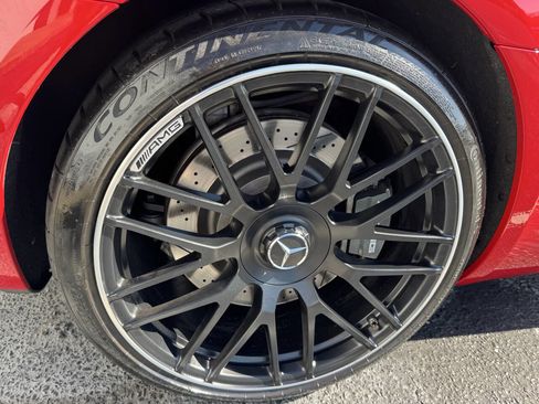 Used 2018 Mercedes-Benz AMG GT Roadster image 28