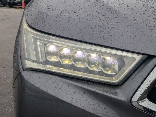 Used 2018 Acura MDX w/ Technology Package FWD image 9
