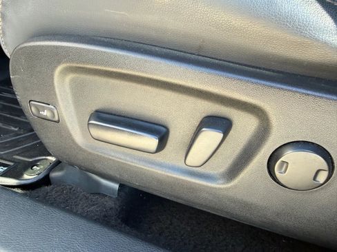 Used 2015 Toyota Highlander Limited image 26