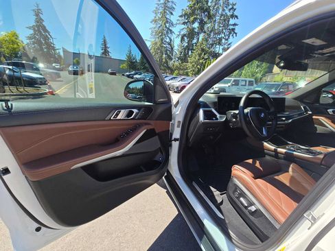 Used 2024 BMW X5 xDrive50e w/ Executive Package AWD/4WD image 20