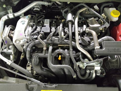 Used 2025 Nissan Sentra S FWD image 30