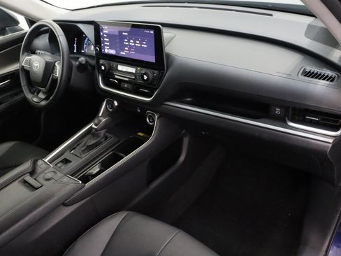 Certified 2025 Toyota Grand Highlander FWD image 39