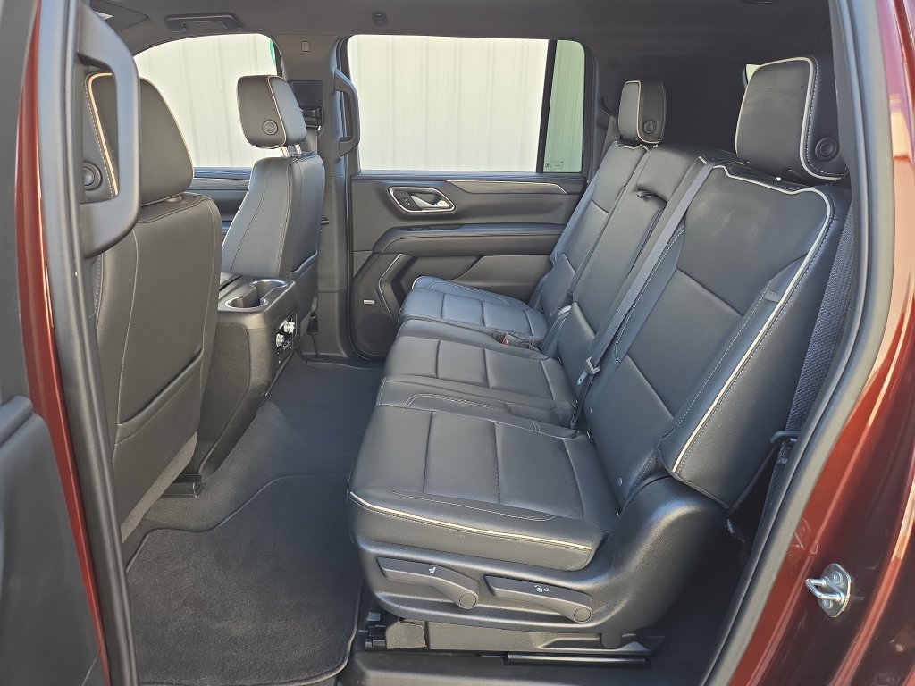 Used 2022 GMC Yukon XL SLT w/ SLT Luxury Package AWD/4WD image 15