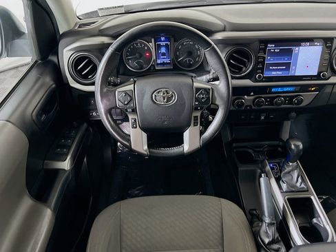 Certified 2021 Toyota Tacoma SR5 AWD/4WD image 20