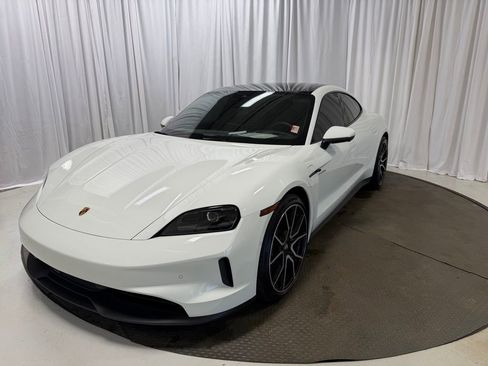 Used 2025 Porsche Taycan 4 image 38