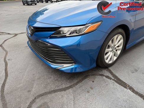 Used 2020 Toyota Camry LE FWD image 14