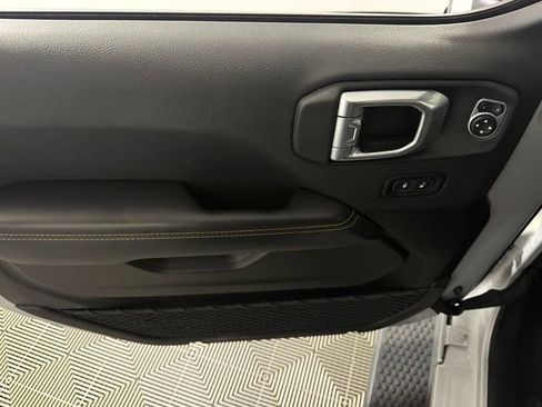 Used 2024 Jeep Wrangler Unlimited Sahara AWD/4WD image 27